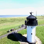 Comfort Steps From The North Sea Апартаменты