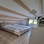 Апартаменты Comfort Steps From The North Sea Куксхафен