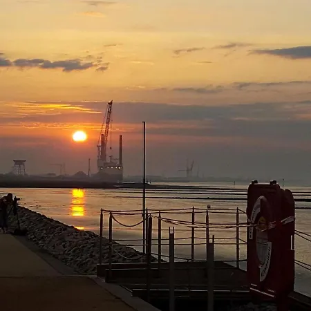 Comfort Steps From The North Sea Lägenhet *