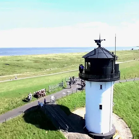 Comfort Steps From The North Sea Apartment