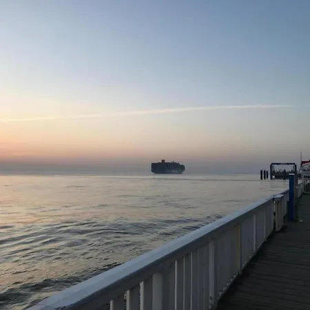 Comfort Steps From The North Sea Апартаменты Куксхафен