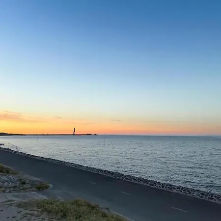 Comfort Steps From The North Sea Апартаменты