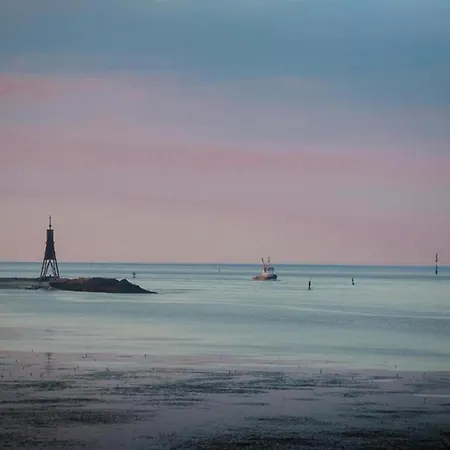 Comfort Steps From The North Sea Апартаменты *