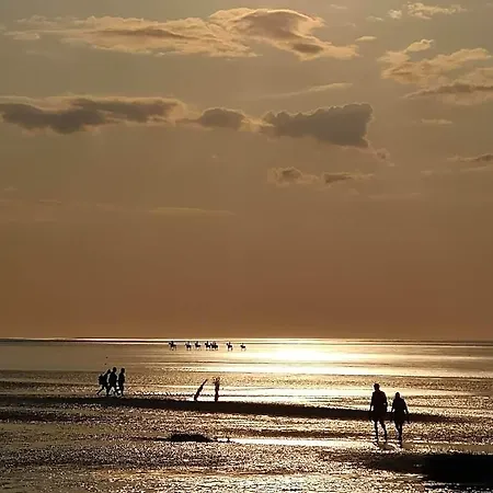 Comfort Steps From The North Sea アパート クックスハーフェン