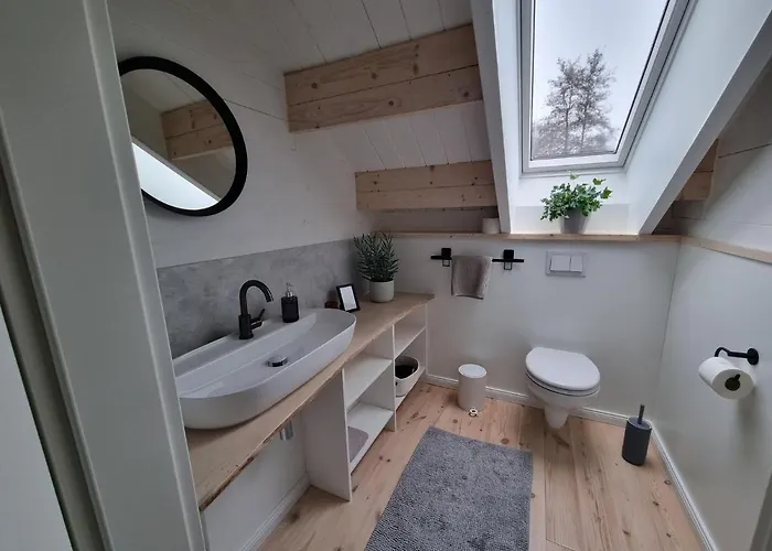 Comfort Steps From The North Sea *