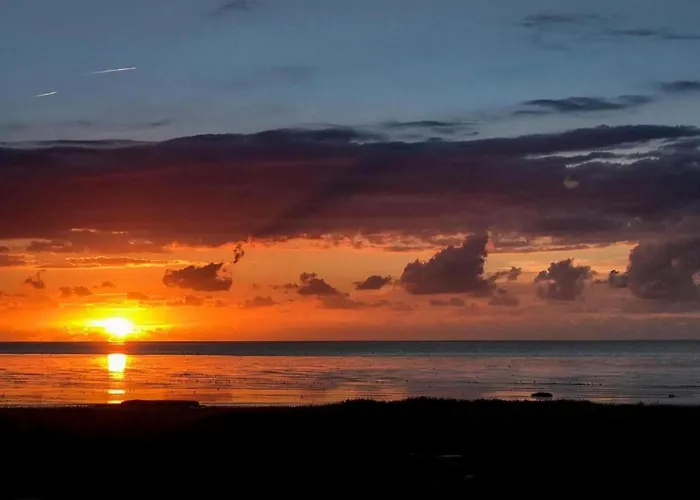 Comfort Steps From The North Sea